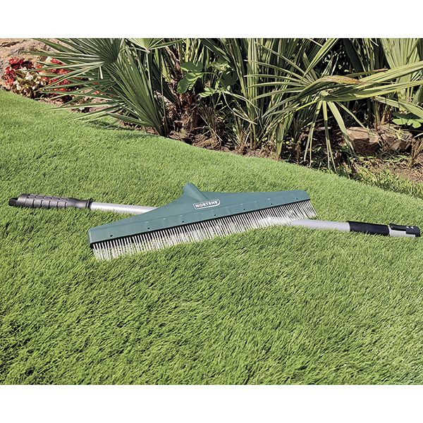 ESCOBA TELESCOPICA P/CESPED ARTIFICIAL -